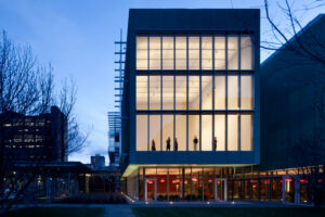 Ma allora gli italiani non sono buoni solo a chiuderli, i musei: a Boston si inaugura la nuova ala dell’Isabella Stewart Gardner Museum, l’ha disegnata Renzo Piano