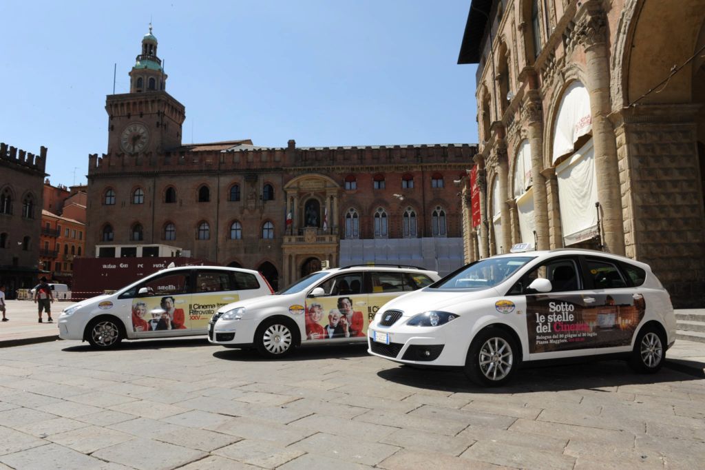 Bologna Updates: Arte Fiera alla prova del taxi. Arrabbiati con il governo, ma contenti per la art week bolognese. Sono loro ad avere il polso della città