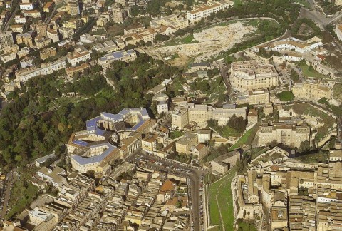 cagliari Ci è piaciuta questa cosa, la rifacciamo. E a Cagliari torna la Pecha Kucha Night, stavolta a tema libero. Ecco come fare per partecipare