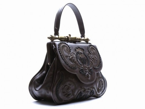 gherardini borsa la pretiosa di leonardo Pretiosa, come la Gioconda. In omaggio all’antenata modella, Gherardini dedica una borsa a Leonardo da Vinci