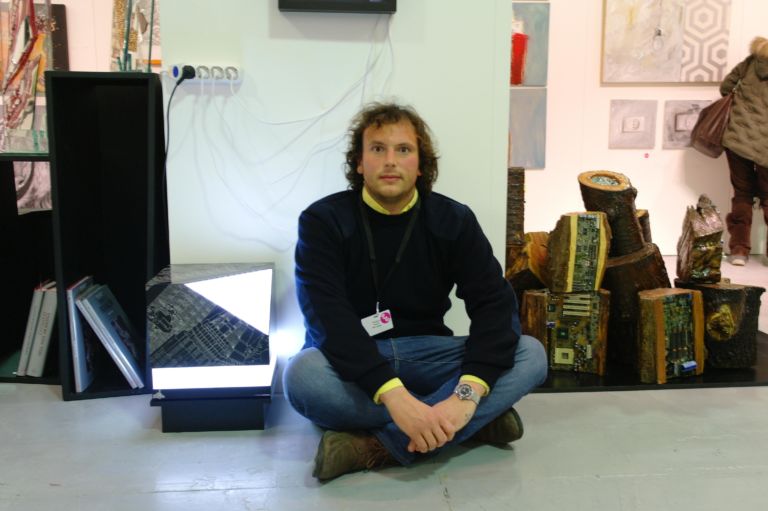 AAF Milano 2012 Paolo Insolera di Case Aperte di Bologna Affordable Art Fair Updates: …e poi si entra nel vivo. Giro di “consultazioni” con galleristi e artisti su opere in vendita e prezzi