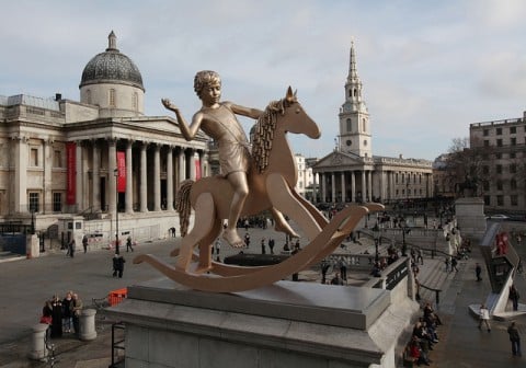 Elmgreen and Dragset Powerless Structures Fig. 101 2012 2 Un bambino scolpito di bronzo nel mezzo di Trafalgar. Svelata a Londra la statua equestre di Elmgreen e Dragset, ultima opera del progetto “Fourth Plinth”