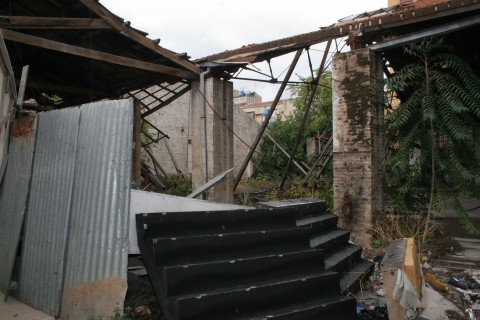 I Cantieri Culturali alla Zisa oggi. Lo stato di degrado di alcuni padiglioni Cantiere Palermo. La presa della Zisa, capitolo II