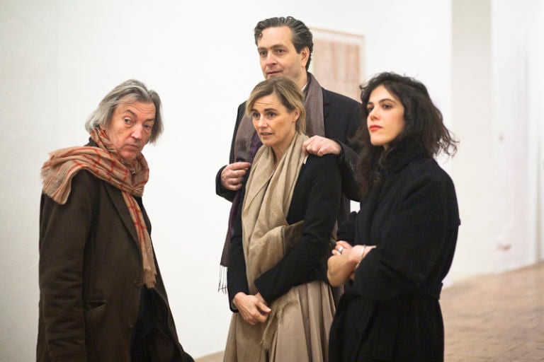 Villa Medici l’inaugurazione della mostra di Jean Marc Bustamante 10 Nuovi episodi da mettere nella casella “cose patetiche”. A Roma fa una nevicatina e chiudono tutti i musei per giorni. Ma per fortuna nella capitale non ci sono solo istituzioni italiane, a Villa Medici infatti...