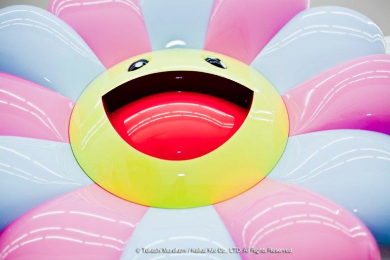 murakami12 Murakami webstar. L’artista giapponese inaugura una “gigantesca” personale in Qatar curata da Massimiliano Gioni. E per una volta il museo non fa il misterioso