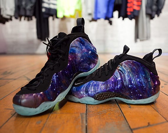 nike air foamposite one galaxy