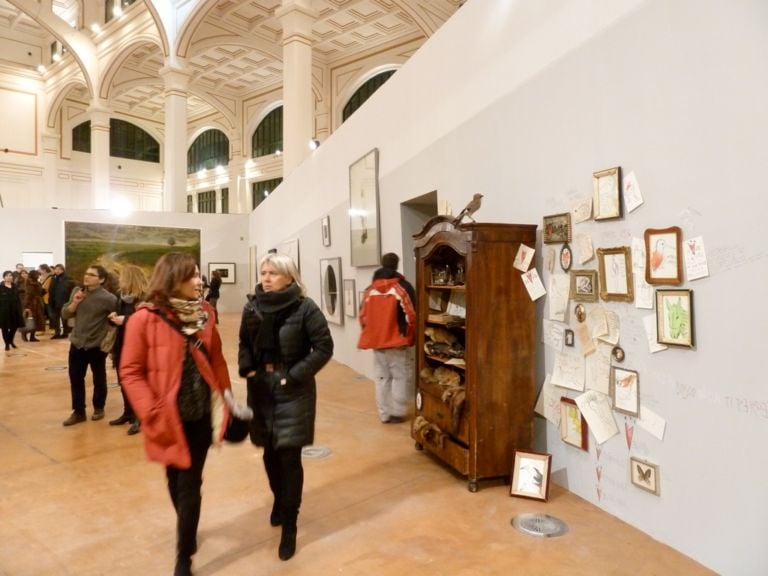 opera di Francesca Martinelli I grandi nomi dell'arte contemporanea al confronto col fuoco della natura. Ecco chiccera all'inaugurazione della mostra triestina. Negli spazi incredibili dell'ex pescheria