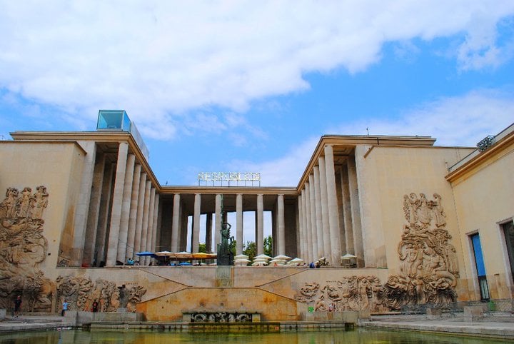 Mon Dieu! Chiude il Palais de Tokyo! La crisi decima pure i musei d’oltralpe? Macchè. Tutta un’altra storia, da quelle parti…