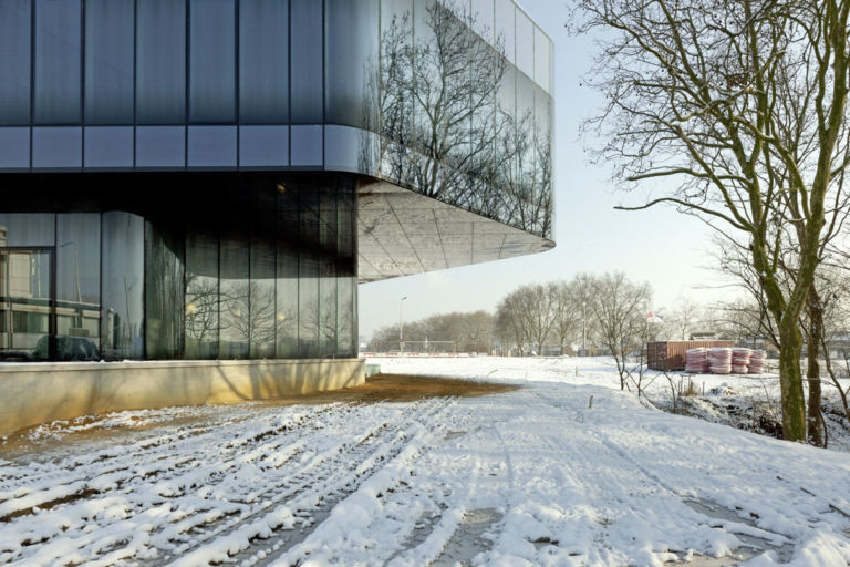 1 Regiocentrale Zuid ©Jan Bitter Il tempio delle acque, in Olanda. Volumi griffati Wiel Arets Architects per il nuovo centro direzionale di Maasbracht