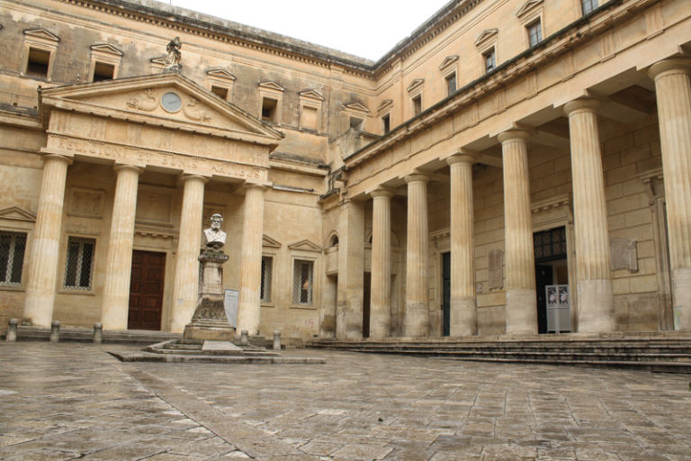 1.Convitto Palmieri San Francesco della Scarpa Lecce Bianco albume