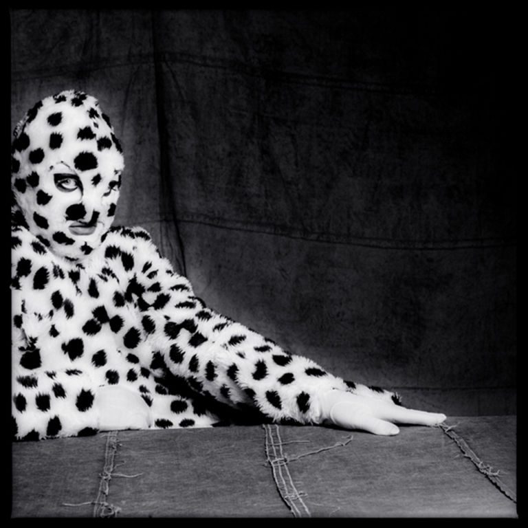 2. Fergus Greer Leigh Bowery Session I Look 1 November 1988 From the series Leigh Bowery Looks. La provocazione ti fa bella
