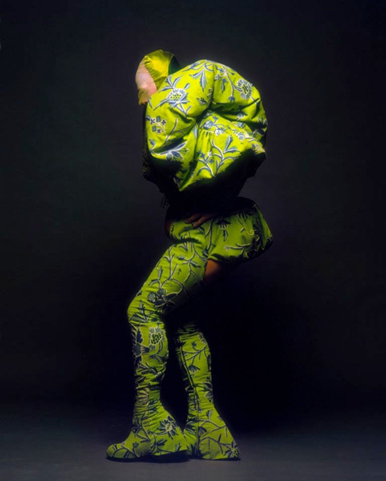 4. Fergus Greer Leigh Bowery Session III Look 11 August 1990 From the series Leigh Bowery Looks. La provocazione ti fa bella