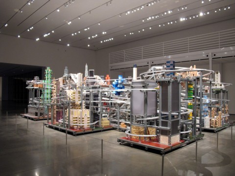 Chris Burden Metropolis II LACMA foto Marco Annunziata 1 Ma non si può starsene in pace nemmeno al museo? Al LACMA Chris Burden ricrea il casino del traffico di Los Angeles. Un'opera che doveva finire a Rivoli?