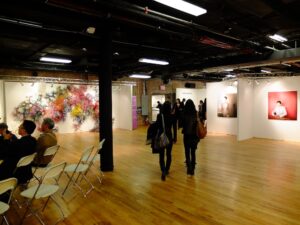 New York Updates: lo ripetiamo, la vera novità è la primavera artistica coreana. C’è anche una fiera specifica, siamo andati fino a Soho per farvela vedere…