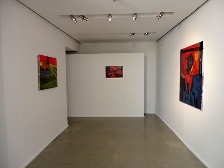Milano galleria MarcoRossi allestimento Il rosso e il blu. Passione e vanitas nell'opera di Michael Ajerman