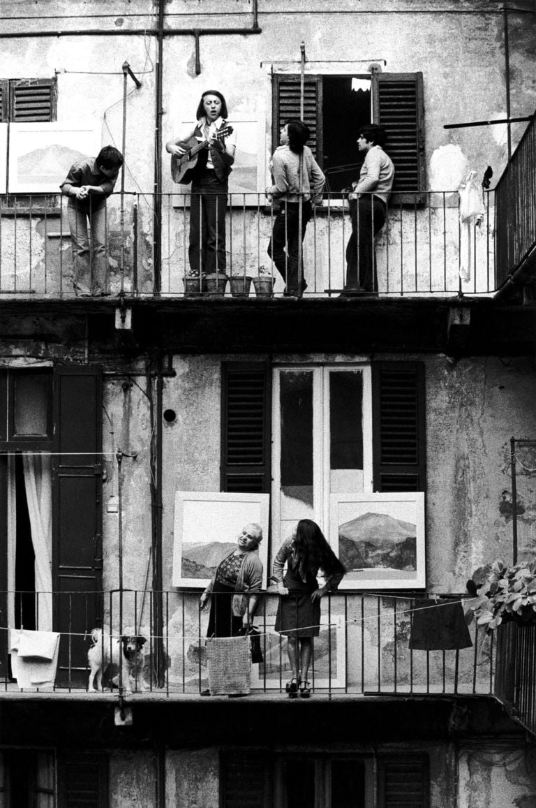 Mostra People and the City Berengo Gardin People and the city, l’arte Unicredit sbarca in Polonia. Videointerviste ed immagini dalla mostra della collezione a Torun. Ed il nastro non è ancora stato tagliato…