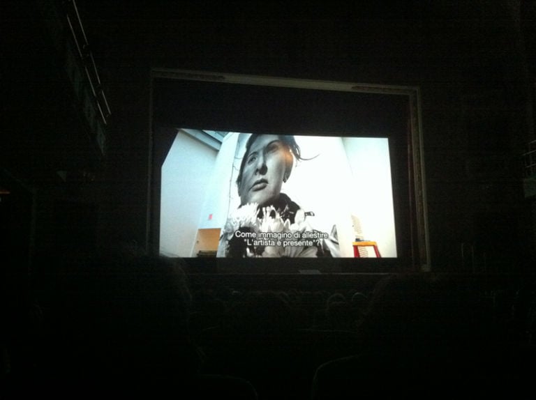 The artist is present foto Valentina Grandini 7 Marina Abramovic da piangere. The Artist is Present lascia in lacrime gli spettatori. È successo a Firenze, al cinema Odeon. Foto e video qui