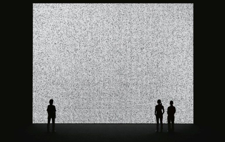 02 RyojiIkeda data Simmetrie sonore di luce e buio