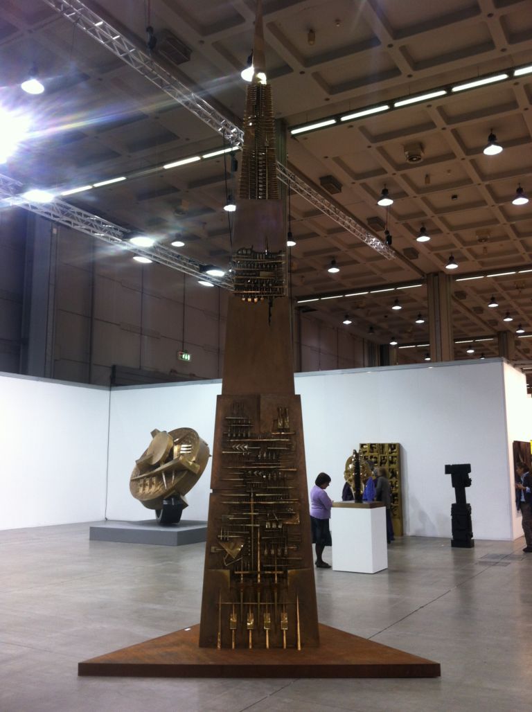 1 Arnaldo Pomodoro Lancia di luce II Studio Marconi ’65 16 milioni di euro Milano Updates: da Pomodoro a Morlotti, da 1,6 milioni a 90mila. Foto per foto, ecco la top ten delle opere più preziose di MiArt