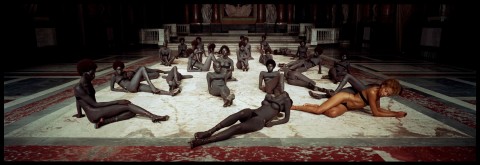 3.Vanessa Beecroft VB48 2001 Acacia, mecenatismo collettivo