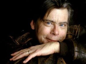 Il re dell’orrore Stephen King pubblica la sua prossima opera con una casa editrice di Scampia