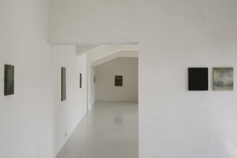 Anna Hughes Installation view Artericambi Dipingere il sublime