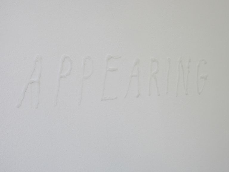 Berlin Gallery Weekend 2012 apparizioni da alexander levy Berlin Updates: da Diane Arbus a Julian Schnabel, dal Checkpoint Charlie a Mitte, tutta la non-fiera del Gallery Weekend in un megatour fotografico