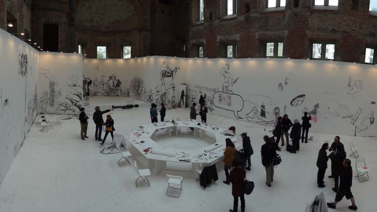 Biennale di Berlino Pawel Althamer 5 Berlin Updates: people have the Pawel. Althamer racconta ad Artribune il progetto The Draftsmen’s Congress realizzato per la Biennale, in cui le persone dibattono per immagini...