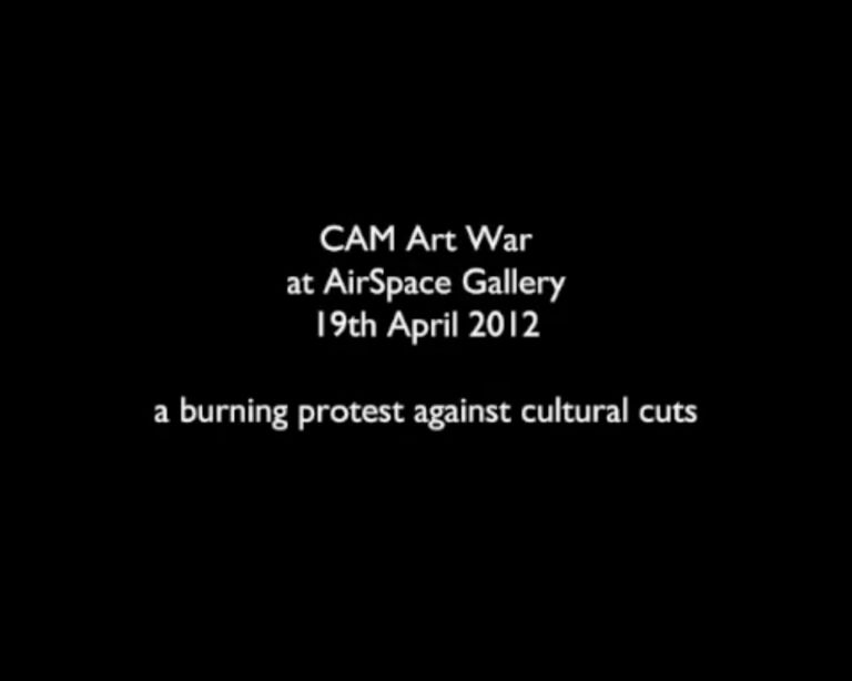 CAM Art War UK 1 L’avreste mai detto? L’incendiaria protesta antitagli del CAM di Casoria si internazionalizza. Da Stoke-on-Trent il video del rogo solidale e catartico: è la CAM Art War inglese