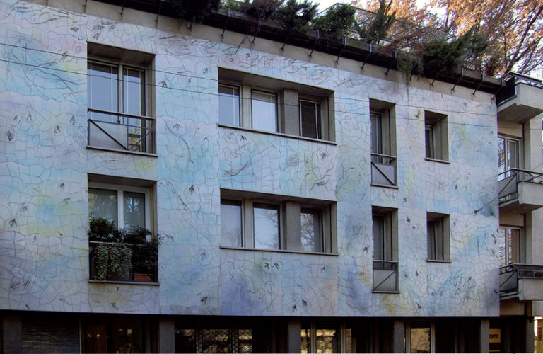 Fondazione Corrente facciata della Casa delle Rondini Storiche fondazioni crescono. A Milano