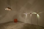 Harry Thaler Lichtkammer veduta della mostra foto Pasquale Palmieri 4 In alto le mani. Rapinatori venali alla galleria Swing di Benevento: snobbano le opere di Harry Thaler, e si prendono solo pochi spiccioli…