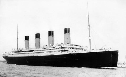 Il Titanic Siccome non ha niente di meglio da fare, che si inventa l’Unesco? Include nel patrimonio protetto i resti del Titanic. Che sono sommersi da chilometri di acqua