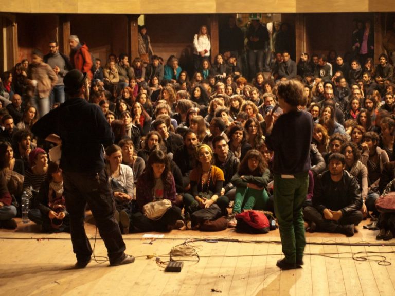 In scena al Teatro Garibaldi Riconsegnare Palermo. Dai Cantieri al Garibaldi, aperture d’essai