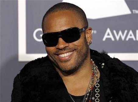 Lenny Kravitz Lo Strillone: i musei in crisi vendano le opere dei magazzini su Il Giornale. E poi retroscena Maxxi, il vangelo di San Cuniberto a 11 milioni di euro, la biografia di Oliviero Toscani…