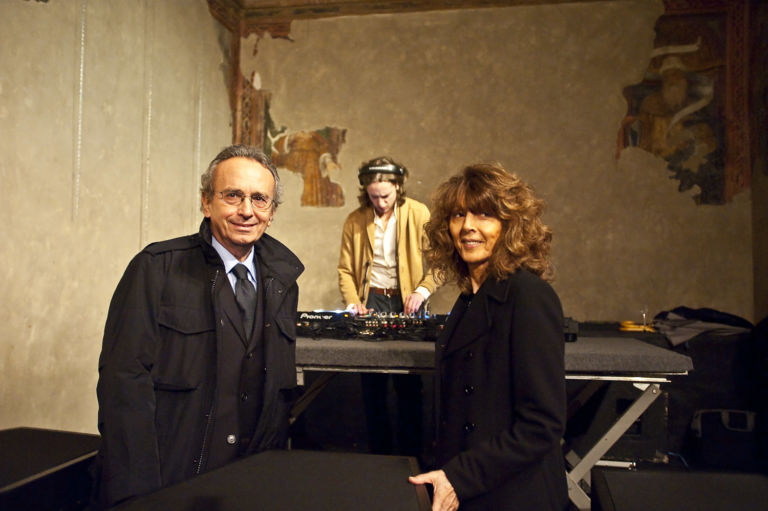 Premio Maretti Party Night 24 Milano Updates: proprio così, a Milano per l’art weekend c’era anche Sarkozy. Il figlio Pierre, aka DJ Mosey, star con Giuseppe Stampone del party del Premio Maretti. Ecco tutte le foto