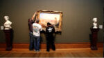 Unopera di Turner viene posizionata al Getty Museum Il dietro le quinte delle mostre. Un blog colleziona fotografie delle opere in fase di allestimento. Dalla Gioconda a Damien Hirst