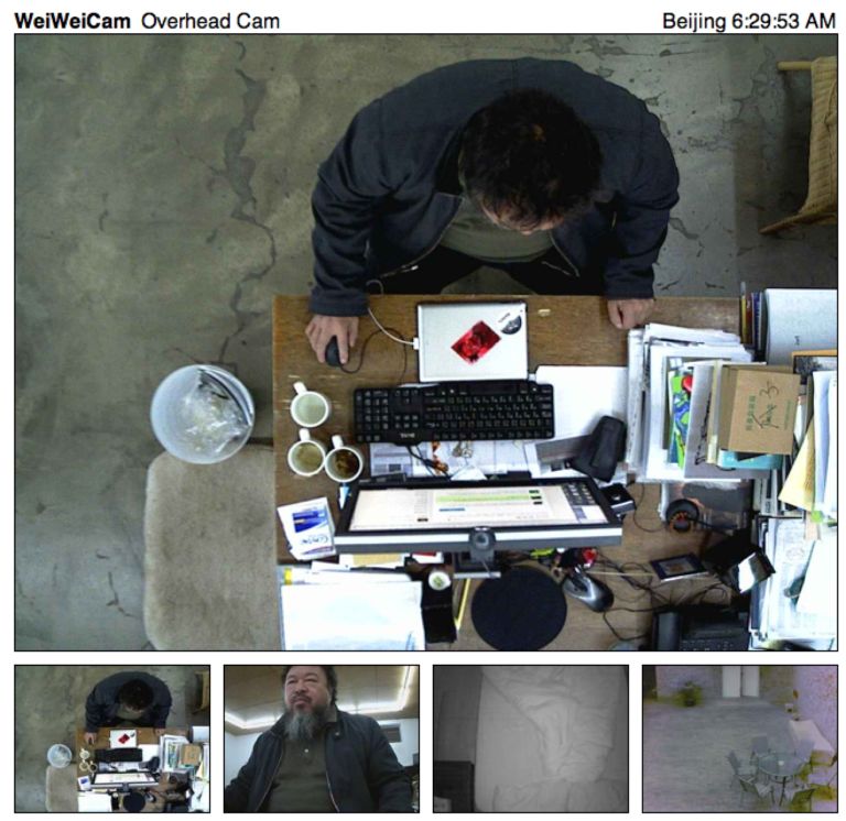 weiweicam2 Artisti davanti alla webcam. Dopo Damien Hirst, anche Ai Weiwei installa delle videocamere nel suo studio e le collega a un sito web. Sempre live, anche di notte