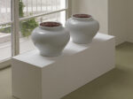 AI WEIWEI Ghost Gu 2007 2 pieces porcelain. Courtesy the artist and Lisson Gallery. Ai Weiwei, il maestro ceramista