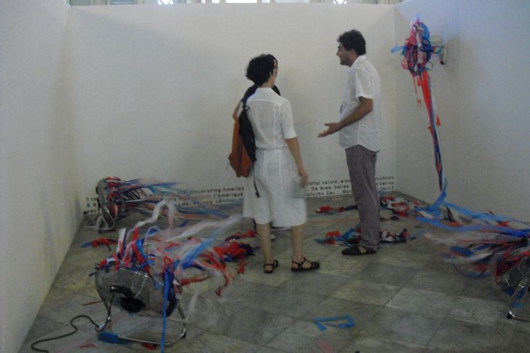 Bienal de La Habana – Opening mostra Practicas Artisticas e Imaginarios Sociales 14 La Habana Updates: una Biennale da Gran Teatro. Si inaugura Practicas Artisticas e Imaginarios Sociales, la mostra centrale targata Fernandez Torres, ecco tutte le immagini