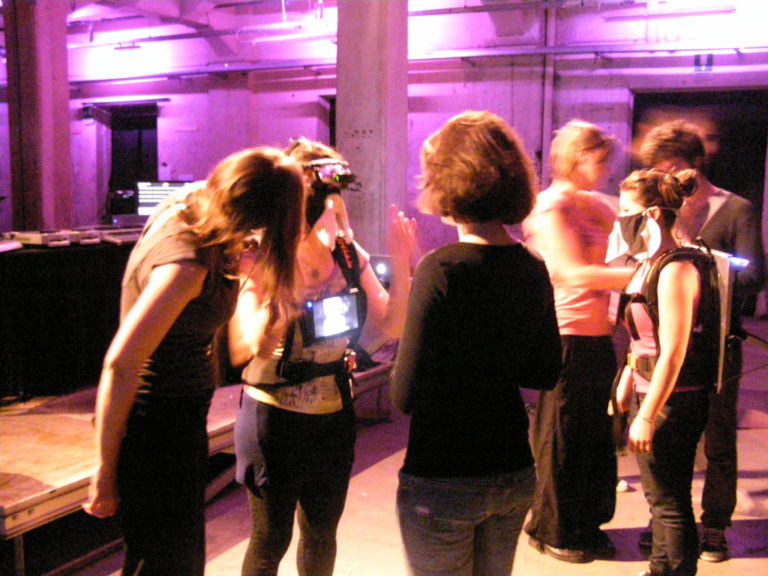 Crew Workshop Stazione Leopolda 1 Firenze sempre più post-elettronica. A Fabbrica Europa passano tecnologia immersiva e musica spettrale. Qui foto e video, aspettando la domenica con John Cage