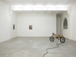 MICHELE BAZZANA motohome 2012 veduta della mostra 2 Courtesy SpazioA Pistoia Sfrecciando in moto in galleria