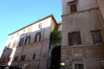 Palazzo Taverna Un po’ residenza, un po’ factory, un po’ galleria. La romana Emmeotto lascia via Margutta e approda a Palazzo Taverna con nuove prospettive