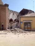 Quel che resta di San Francesco a Mirandola foto twitter Ancora terremoto. L'Emilia in frantumi