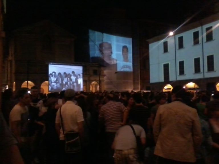 Reggio Emilia Fotografia Europea a Piazza San Prospero 4 Un paio di Subsonica, e le immagini di Ant Work. A Reggio Emilia Fotografia Europea accende di vita gli antichi palazzi di Piazza San Prospero