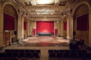 Perdere un teatro in Italia