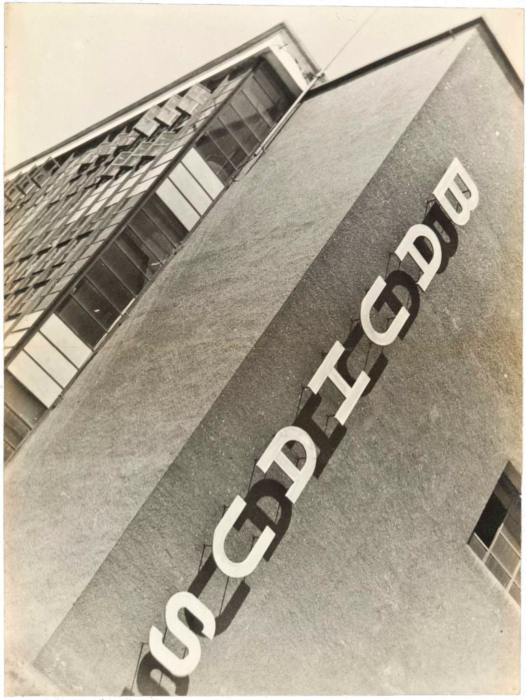 2. Bauhaus. Iwao Yamawaki. Barbican Bauhaus: la vita, l’arte, la bellezza