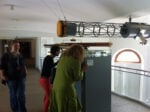 Carolyn Christov Bakargiev e il telescopio per vedere lorologio di Anri Sala Kassel updates: a tarda sera, nel parco di Karlsaue. Prospettive diverse e scoperte interessanti su dOCUMENTA (13), cominciando proprio dall’orologio di Anri Sala…