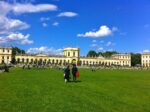 Karlsaue e lOrangerie Kassel Updates: terza fotogallery da Kassel. Il giro per dOCUMENTA si conclude con la visita alla Hauptbahnhof, all’Orangerie e al parco di Karlsaue. Con qualche detour…