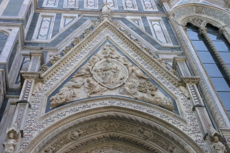 Porta della mandorla restaurata foto ambra nepi Passare sotto un capolavoro. Dieci anni di make up, torna a splendere la Porta della Mandorla del Duomo di Firenze, ecco le bellissime immagini