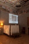 Teatro delle Esposizioni Villa Medici Roma Céline Bonnot Diconne Les tapisseries en cuir doré polychromes de Ferdinand de Médicis Mostre di fine corso? No, per i borsisti di Villa Medici c’è un Teatro delle Esposizioni. Due serate all’insegna della trasversalità creativa, qui tutte le foto